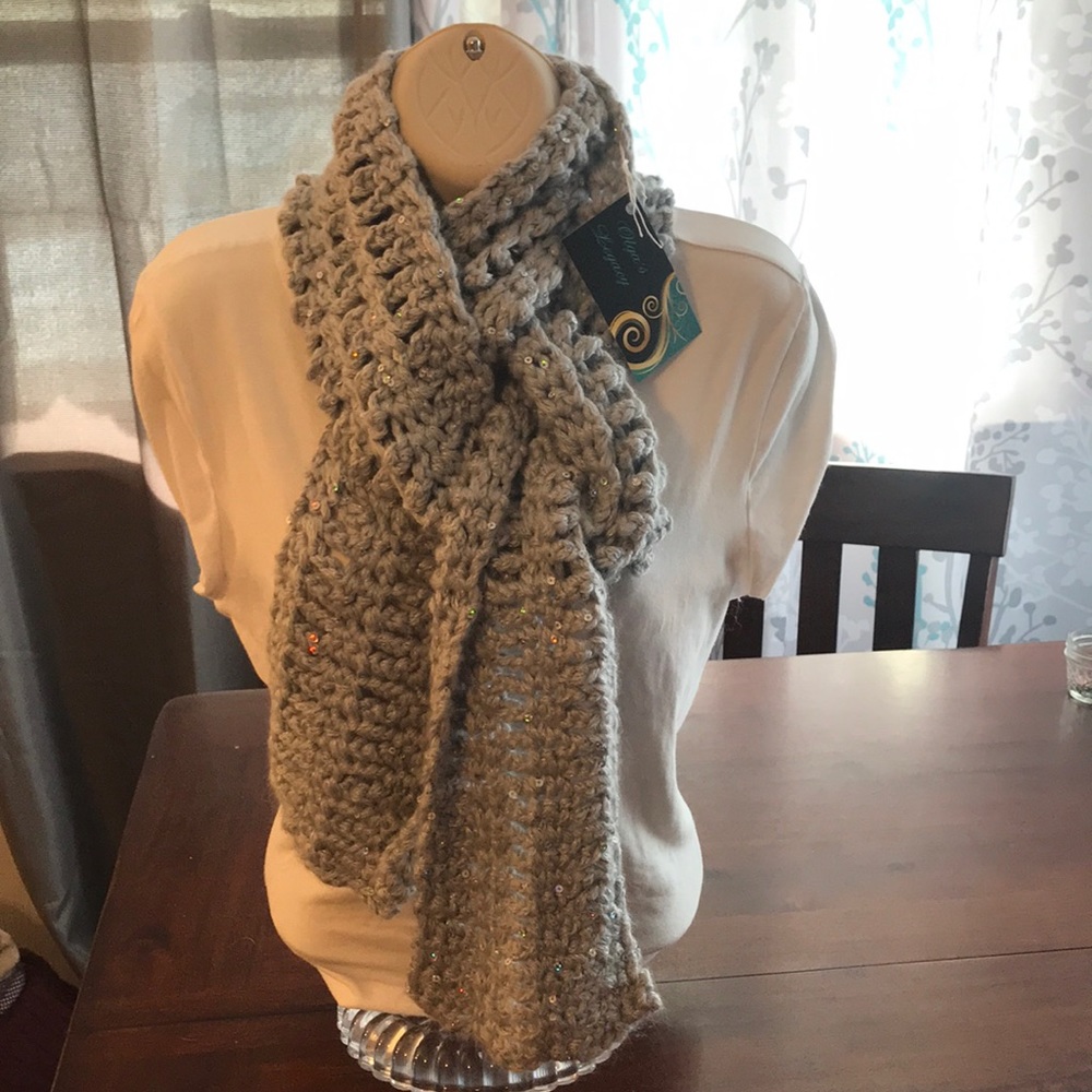 Long scarf